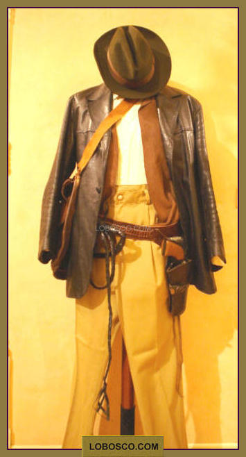 lobosco.com_00003371_personaggi_famosi_celebrity_film_movie_cinema_costumi_abiti_teatrali_storici_carnevale_spettacolo_costumes_clothing_theatrical_historical_carnival_performance_IndianaJones.jpg